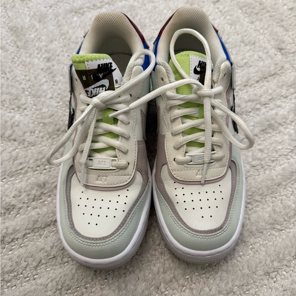 Air Force 1 Shadow SE Pixel Swoosh Barely Green CV8480-300 - Size Women’s 7 - Picture 2 of 4